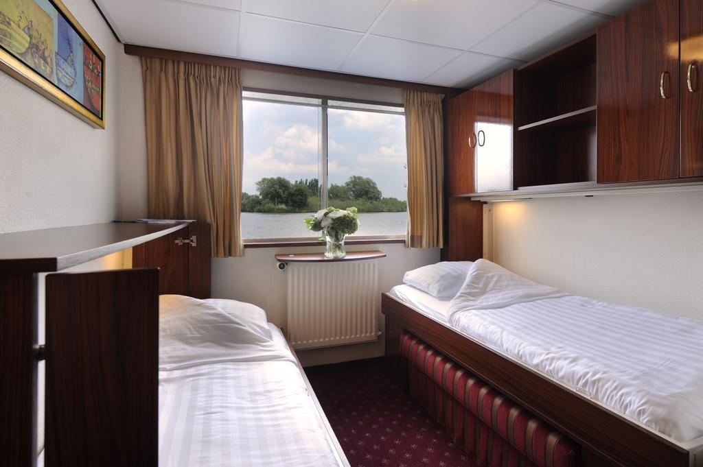 Bateau-hôtel Crossgates Hotelship 3 Star