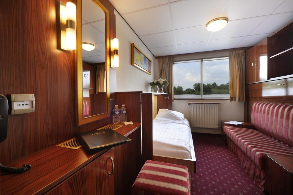 Crossgates Hotelship 3 Star 3*
