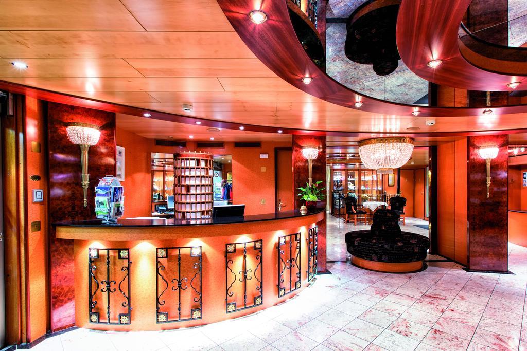Crossgates Hotelship 3 Star Bateau-hôtel